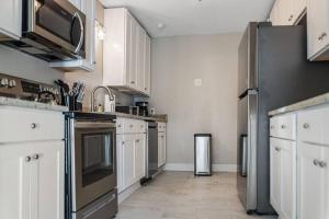 Old Dauphin Way Historic Home - Unit 6