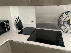 Lovely 1Bed flat 10mins to Canary Wharf & parking