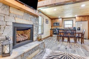 Pet-Friendly Yard! Nature Escape in Forest City
