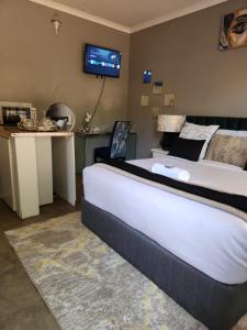 Cozy Urban Oasis in Hatfield