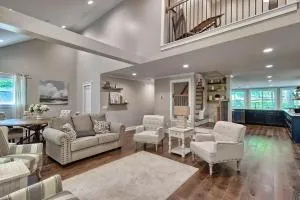 The Farm House - Lugoff