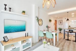 FARO I Lovely Apartment with Sunny Terrace, Barbacoa Pet Friendly in Mijas Costa & Fuengirola