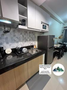 1BR luxury bed, movie room, swimming pool access