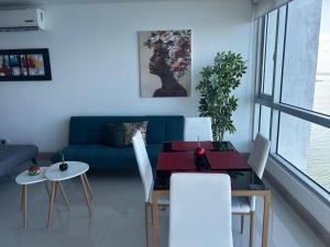 HERMOSO APARTAMENTO VISTA AL MAR PALMETTO SUNSET-El Laguito