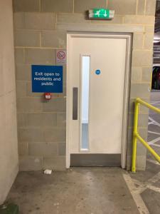 Modern Hi-rse 1bedroom Apartment