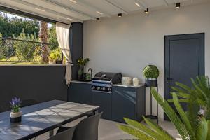 The Flat Opatija - Penthouse with private pool, barbecue & more