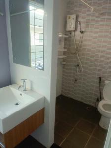 Private Room in a Shared Homestay