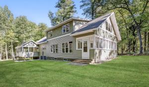 Snug Cabin with Hiking Trail and Private Lake Access
