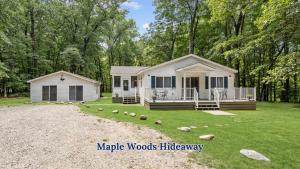 M-a-p-l-e Woods Hideaway-Hiking Trail Hot Tub