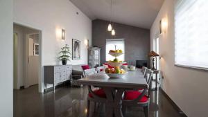 Luxury villa with a swimming pool Pjescana Uvala, Pula - 21972