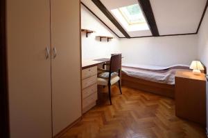 Apartments with parking space Opatija - 23795