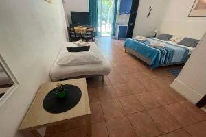 Apartments with parking space Omis - 23914