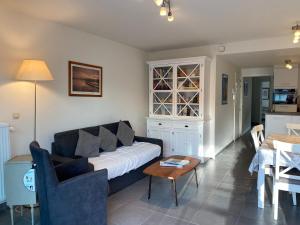Apartment in Nieuwpoort near Sandy Beaches