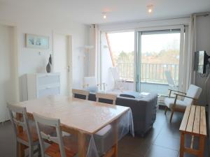 Apartment in Nieuwpoort near Sandy Beach