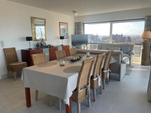 Apartment in Nieuwpoort with sea view