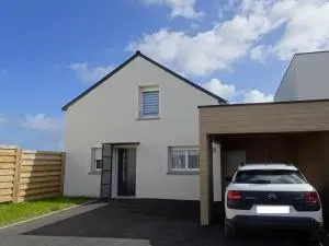 Comfortable holiday home with garden, near beach - Lanleff