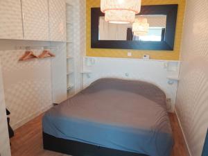 Studio in Nieuwpoort with Sea Views