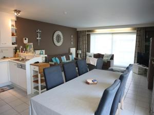 Apartment in Nieuwpoort near the Beach