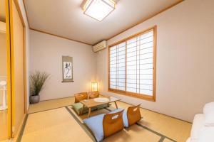 Osaka和 鶴橋 難波14分 奈良神戸直通 空港59分 USJ30分 駐車場 7人宿泊