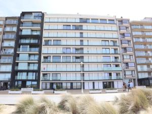 Apartment in Nieuwpoort with Ocean Views