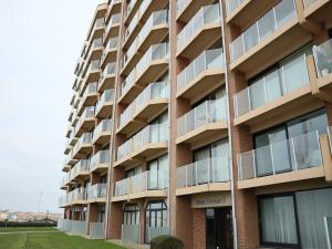 Apartment in Estartit with sea beach