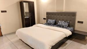 The grange sunrise view