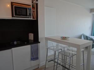 Studio in Nieuwpoort with Stunning Sea View