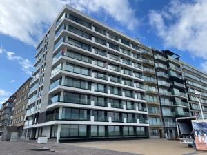 Apartment in Nieuwpoort with Stunning Sea View