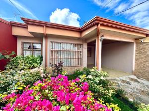 Casa independiente de un piso en Barva Heredia Costa Rica