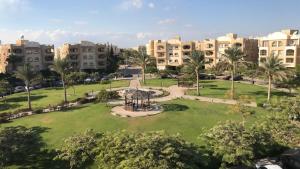 Cozy 2bd apt private compound Beverly hills egypt sheikh zayed
