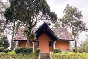 RedDoorz at Argapuri Resort Gambung