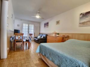 Appartements Appartement 6 pers, jardinet privatif, WiFi - FR-1-475-145 : photos des chambres