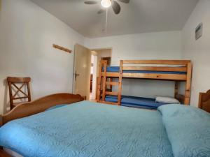 Appartements Appartement 6 pers, jardinet privatif, WiFi - FR-1-475-145 : photos des chambres