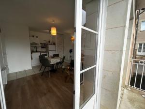 Luminosité et confort à 200m des Thermes! Avec WIFI, piscine et parking privé. - FR-1-541-169
