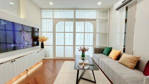 Lamie Homestay - Vinhomes Times City