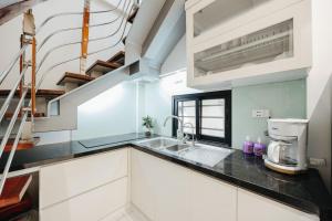 4Brs 20mToHoanKiemLake Central Private OldQuarter