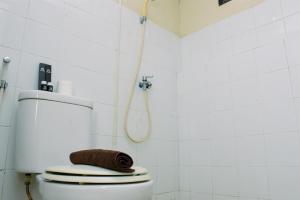 Comfort Living and Strategic Studio at Kebagusan City Apartment By Travelio