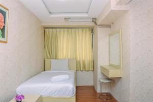 Comfort Living and Strategic Studio at Kebagusan City Apartment By Travelio