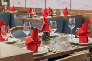 Hotel Clover Patong Phuket - SHA Plus