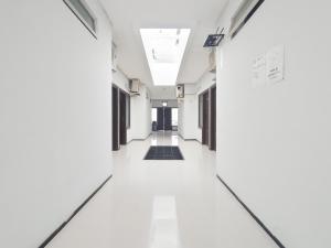 RedDoorz Padang Pasir near Petra University Surabaya