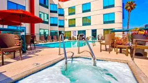Best Western Plus Suites Hotel - Los Angeles LAX Airport - Инглвуд