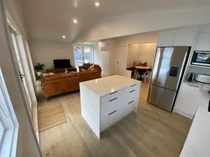 Newly renovated 2 bed cottage - Paremoremo