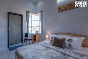 StayVista at Grey Sky 3 BHK villa with Pool, Balcony, and Scenic View at Udaipur