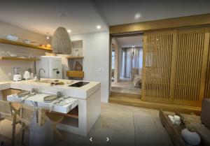 New Villa with bathtub and Jacuzzi
