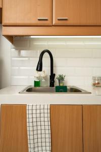 Tranquil Greenbelt Makati Condo - Free Pool Access