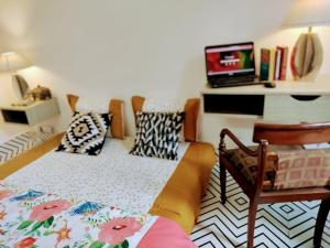 Studio Apartment with Green Lawn