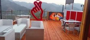 Bollywood Hotel - Solan