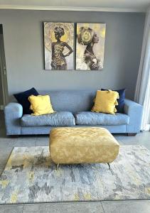 Hout Bay Lookout - Bay & Mountain Views