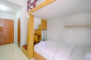 Great Deal Studio at Dave Apartment near Campus By Travelio