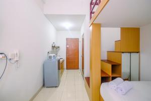Great Deal Studio at Dave Apartment near Campus By Travelio